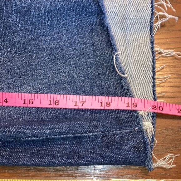 Levi’s Jean Skirt Woman’s Size 18 - Picture 9 of 13